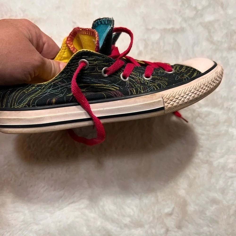 Converse sneakers size 4